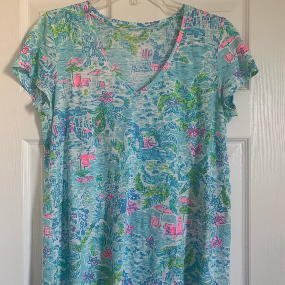 SOLD - Lilly Pulitzer tee